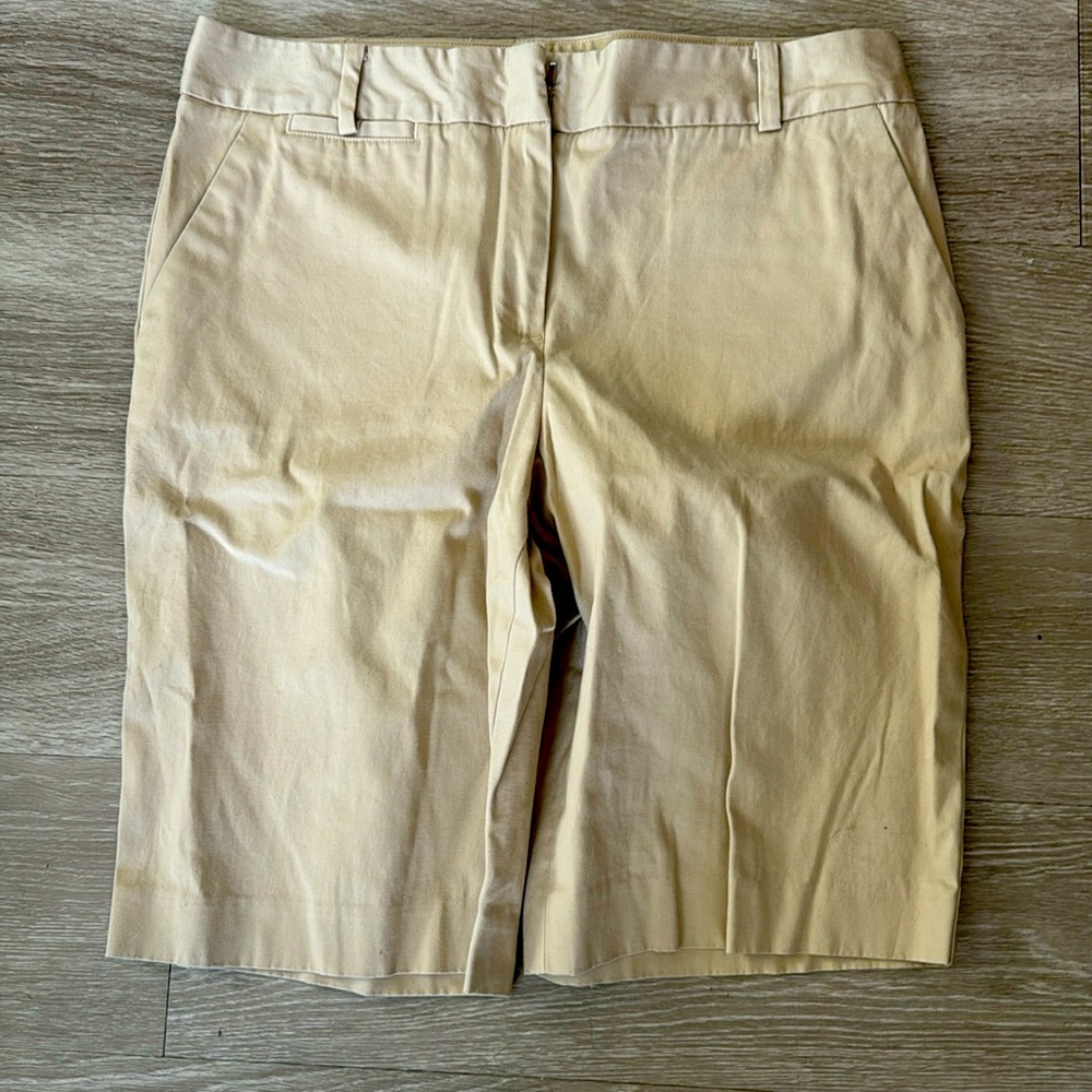 Talbots khaki shorts like new size 6